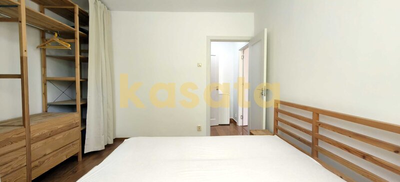 Metrou Costin Georgian, 2 camere 56 mp, renovat, mobilat.